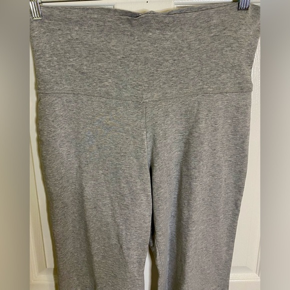 EXPRESS FOLD OVER TOP YOGA PANTS - Picture 2 of 7